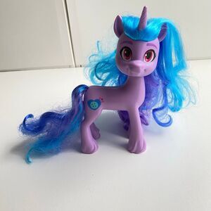 G5 My‎ Little Pony Izzy Moonbow 6" Brushable Unicorn, Newest Generation Purple